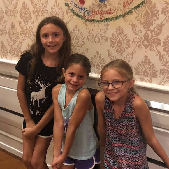 Meet your Posher, Heather - Picture 1 of 1